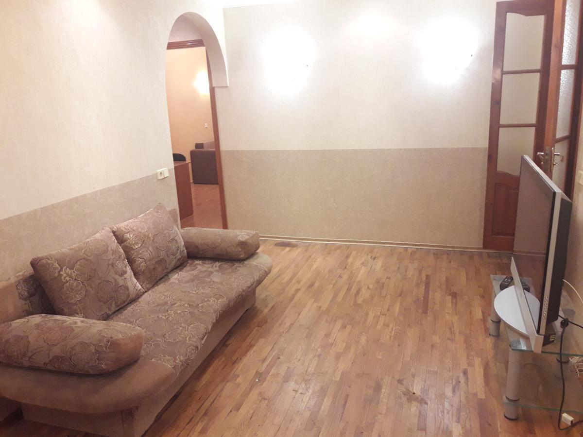Appartment Near M. 23 Serpnya 哈尔科夫 外观 照片